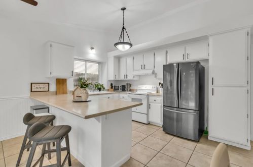 8616 Diamond Crest Ct, Elk Grove CA  95624-2848 exterior