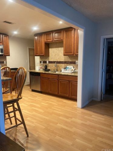 500 Clymar Ave, Compton, CA 90220-3320