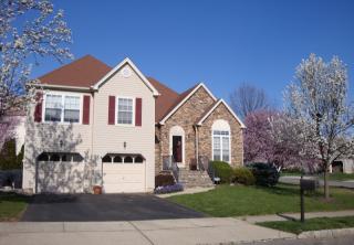 4 Windsor Ln, Delaware Park, NJ 08865-2078