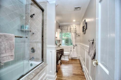 17 Morand Ln, Wilton CT  06897-4112 exterior