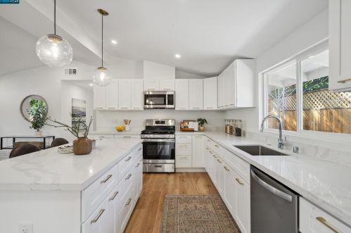 3407 Moretti Dr, Concord CA  94519-2049 exterior