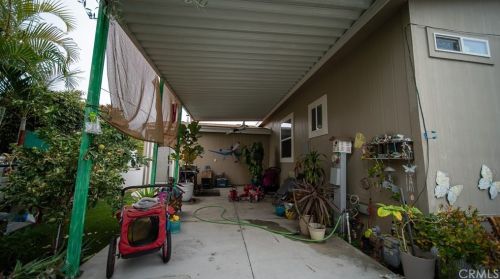 5 Ash Via, Anaheim CA  92801-1022 exterior