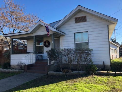 1745 Sycamore St, Gridley, CA 95948-2855