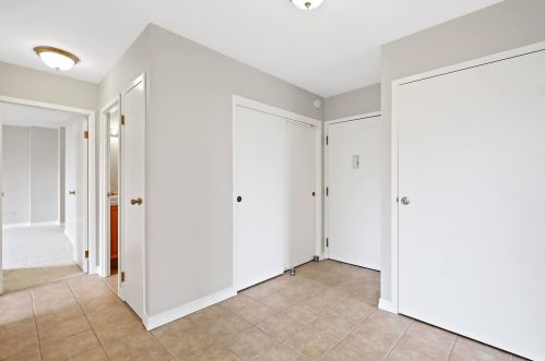 20 Tower Rd, Oak Brook, IL 60523-1126
