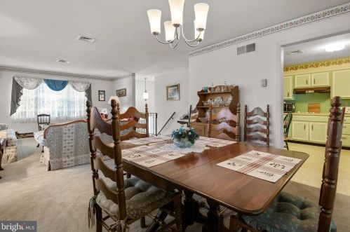 1883 Manchester Ln, Lancaster PA  17601-6210 exterior