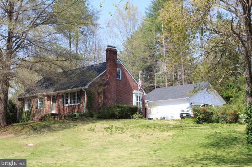 150 Hoomes Cir, Bowling Green, VA 22427-9411