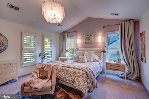 10009 Leafy Ave, Silver Spring MD 20910-1021 exterior