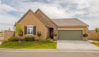 3751 Chessa Ln, Clovis, CA 93619-5141