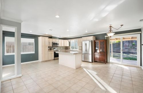 7087 Canevalley Cir, Citrus Heights CA  95621-0252 exterior