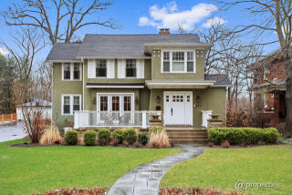 891 Vernon Ave, Glencoe, IL 60022-1268