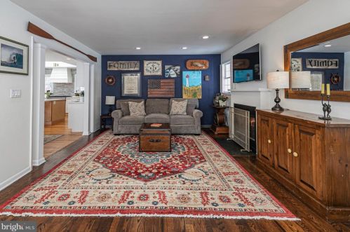 275 Cherry Vly Rd, Princeton NJ  08540-7917 exterior