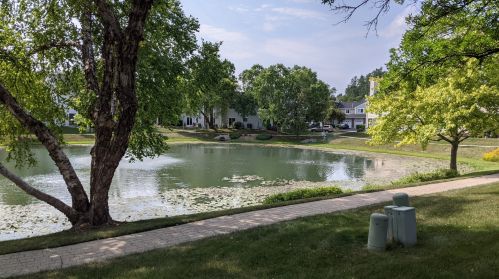 130 Winchester Dr, Streamwood IL  60107-2437 exterior