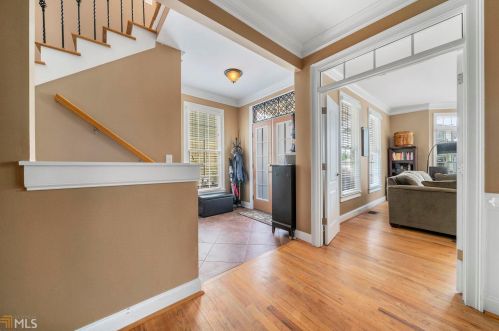 1317 Cambridge Ave, Atlanta, GA 30344-5201