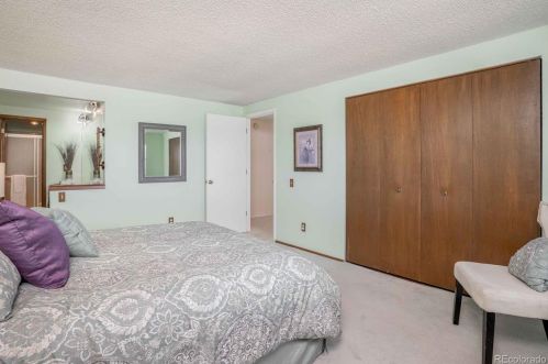 7569 Rosemary Cir, Englewood CO 80112-6419 exterior