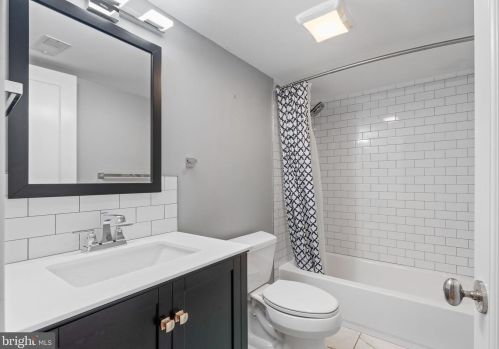 1726 Lombard St, Philadelphia PA  19147-1531 exterior