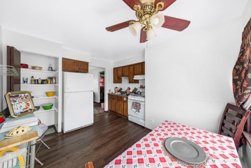 15542 Sunset Dr, Dolton, IL 60419-3143