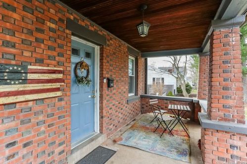 226 Hunting Hill Ave, Middletown, CT 06457-4316