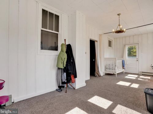 112 Fame Ave, Hanover PA 17331-1585 exterior