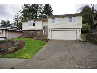 1032 10th Dr, Damascus, OR 97080
