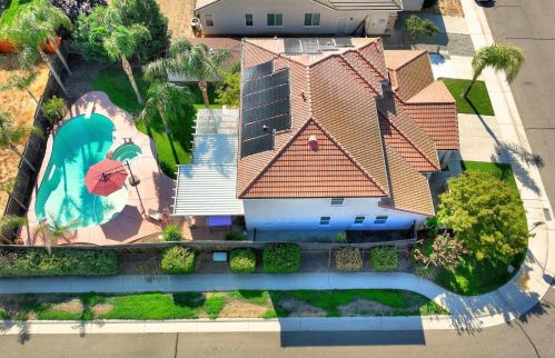 9266 Pascal Ct, Elk Grove, CA 95624-4633