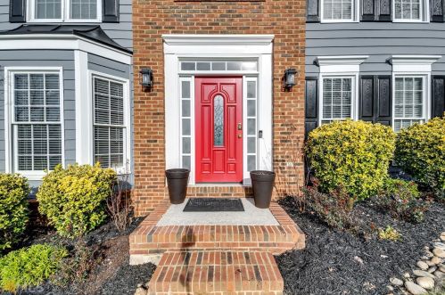 321 Sundown Way, Stone Mountain, GA 30087-6164