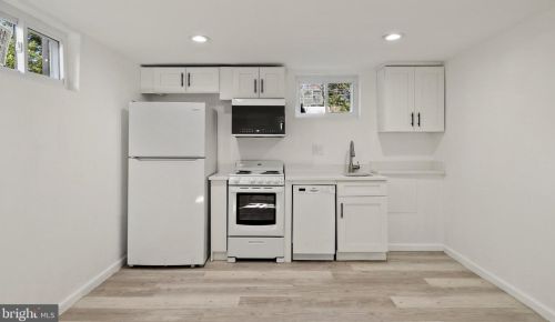 1515 Oakview Dr, Silver Spring MD 20903-2243 exterior