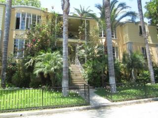 2263 Gower St, Los Angeles CA  90068-2950 exterior