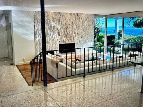 2934 Crownview Dr, Palos Verdes Estates, CA 90275-6483