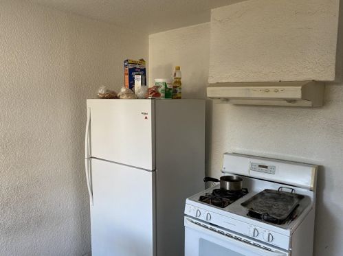 221 Ruberto St, Modesto, CA 95351-2720