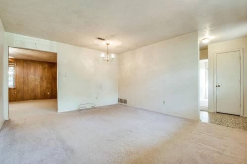 1913 Woodoak Dr, Irving, TX 75060-5650