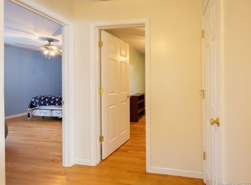 6 Mount Pleasant St, Derby CT  06418-2043 exterior