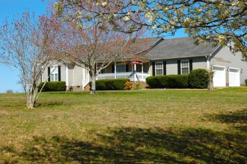 183 Colonial Rd, Hohenwald, TN 38462-2559
