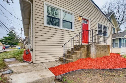 1915 Ivy Ave, Saint Paul, MN 55119-3223