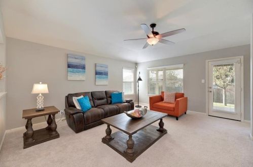 510 Old Peak Rd, Georgetown, TX 78626-8194