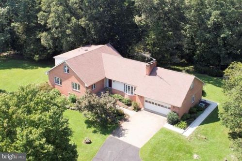 14305 Fitzwater Dr, Nokesville, VA 20181-1916