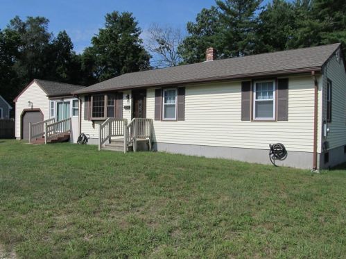 48 Shea Ln, Glocester, RI 02859-3407