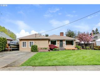 300 Hereford St, Gladstone OR  97027-2047 exterior