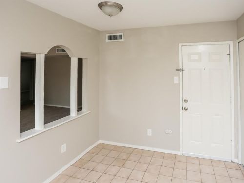 2105 Highbury Rd, Carrollton TX  75007-3418 exterior