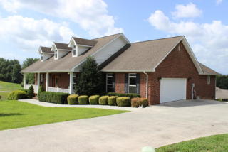 1809 Placid Dr, Pigeon Forge, TN 37862-9109