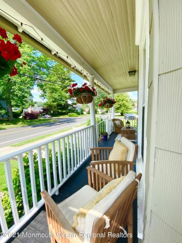 1605 Sunset Ave, Tinton Falls NJ  07712-4871 exterior