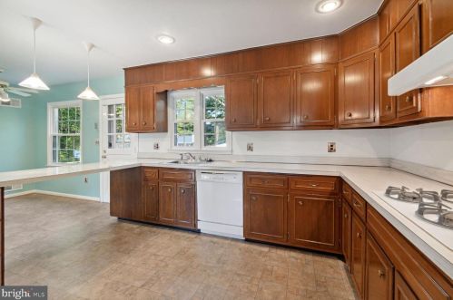 2417 Gate Dr, Silver Spring MD 20906-2207 exterior