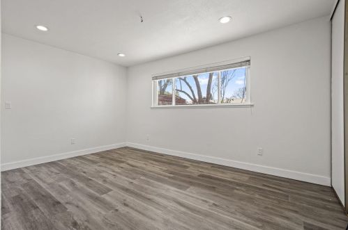 8716 Lodestone Cir, Elk Grove CA  95624-2520 exterior