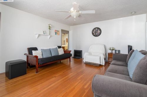 1397 Marybelle Ave, San Leandro, CA 94577-2317