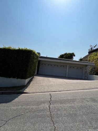 1963 Starvale Rd, Glendale, CA 91207-1049