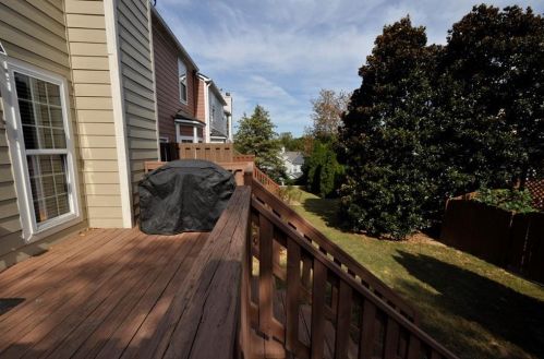 202 Valley Xing, Holly Springs GA  30114-1231 exterior