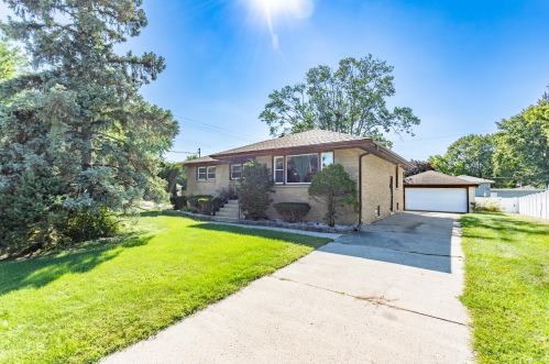 8630 Calumet Ave, Hammond IN  46321-2525 exterior