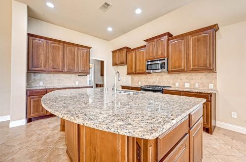 1813 Callaway Cove Ct, Richmond TX 77471-6664 exterior