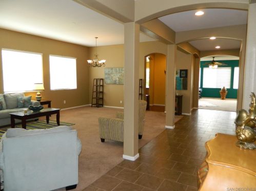 1461 Stanislaus Dr, Chula Vista CA  91913-1479 exterior