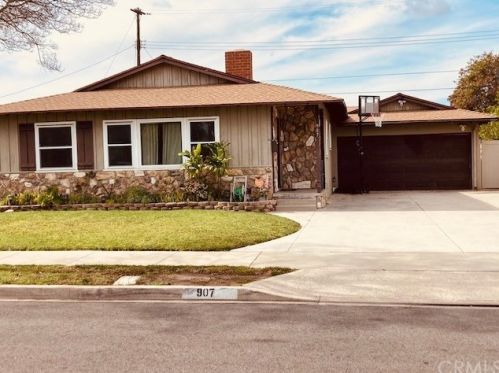 907 Chippewa Ave, Anaheim, CA 92801-3521
