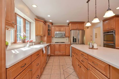 9 Butterfly Way, Lincoln, RI 02865-3934